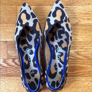 Rothys Big Cat point